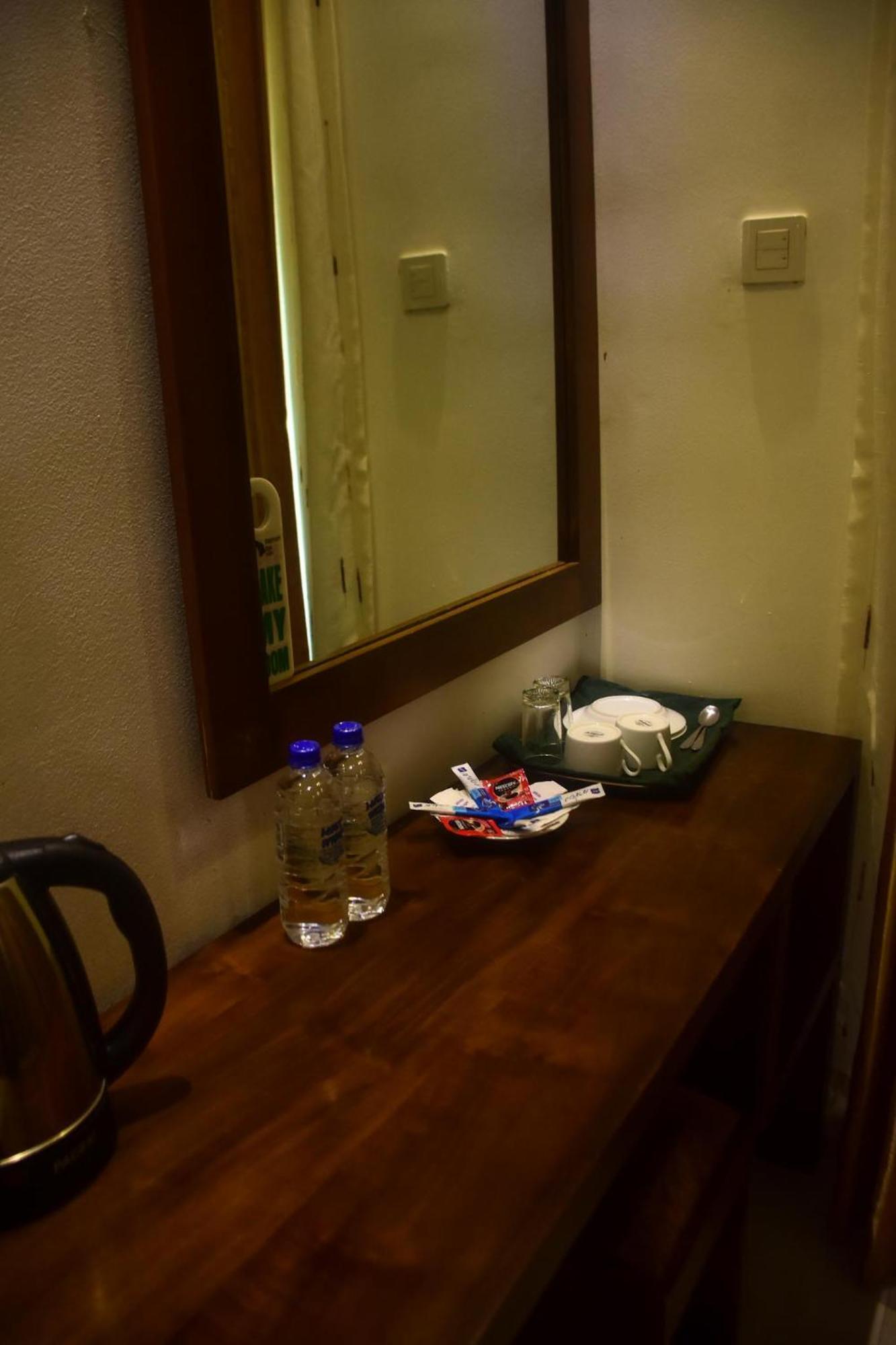 Elephant Eye Hotel Tissamaharama Extérieur photo