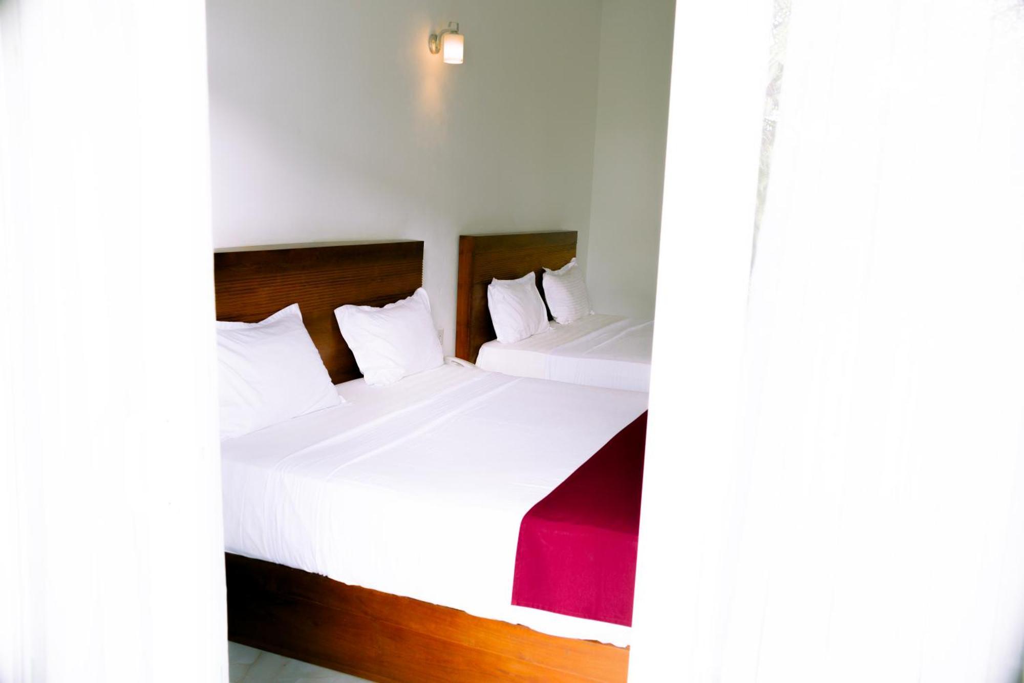 Elephant Eye Hotel Tissamaharama Extérieur photo